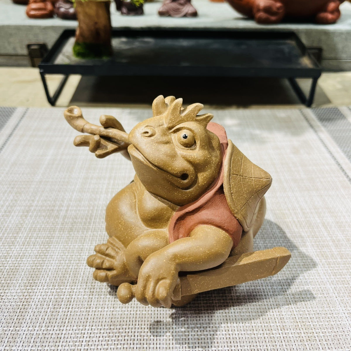 Yixing boutique high-end purple clay tea pets Personalized trendy pipe Golden Toad Knight Kung Fu Toad Fairy Kung Fu tea set