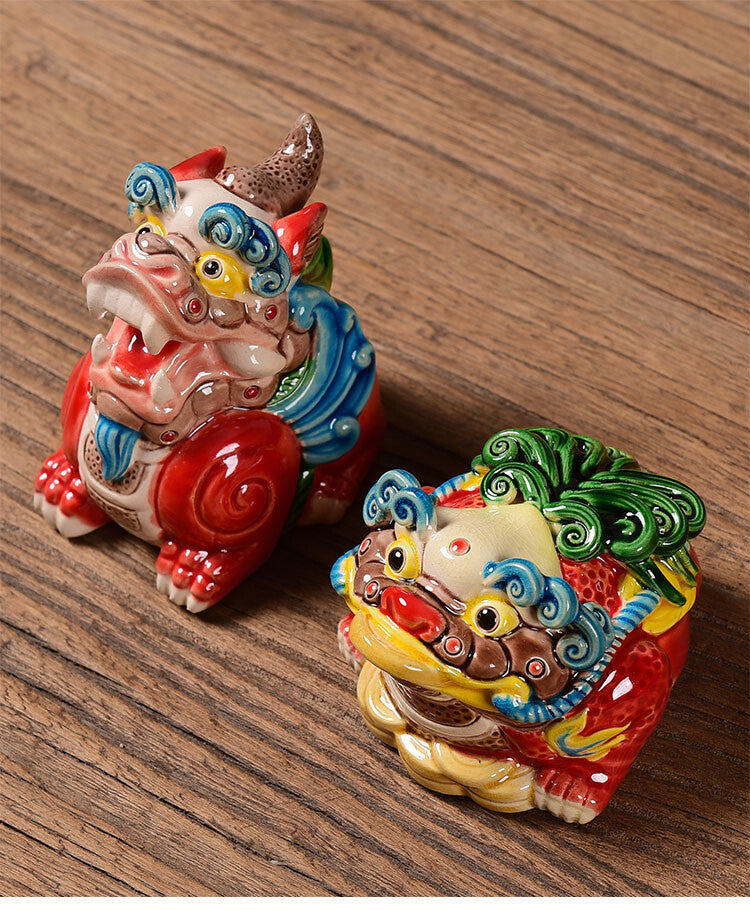 Creative painted pottery unicorn golden toad tea pet Jingdezhen ceramic handmade creative Zen ornaments can be kept small ornaments