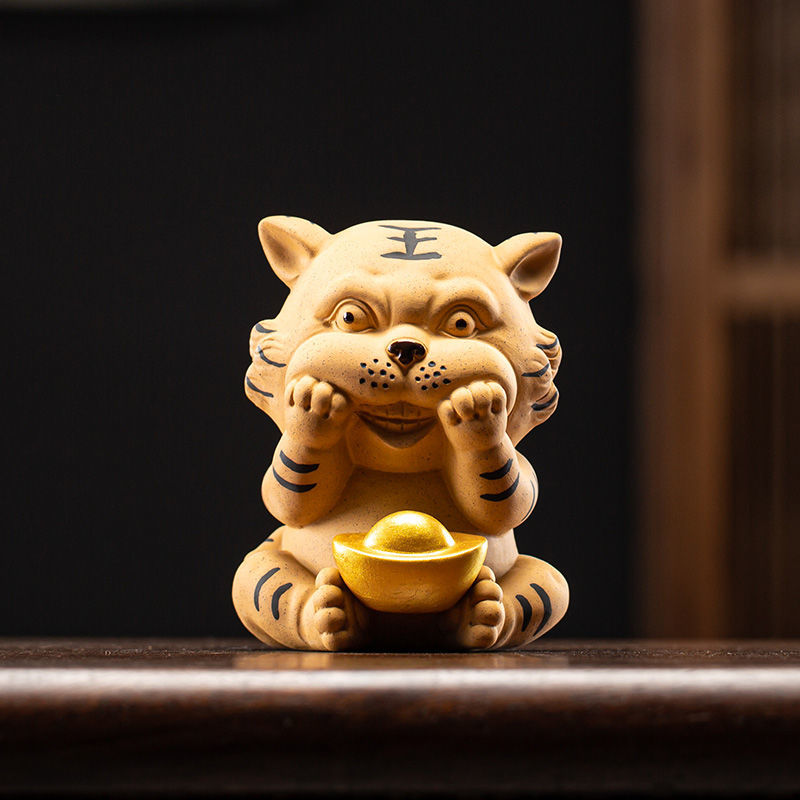 Purple sand little tiger tea pet ornaments boutique can raise the twelve zodiac cute tiger tea table tea table decoration tiger year mascot