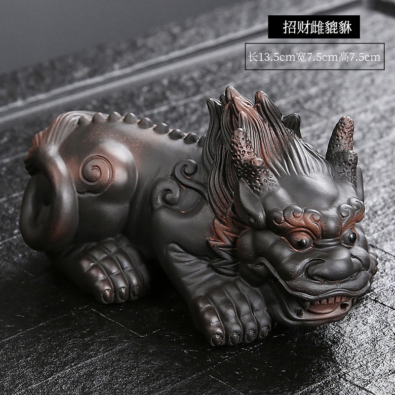 A pair of purple pottery Pixiu tea pet ornaments, fine and edible, handmade, high-end fortune-bringing tea table accessories