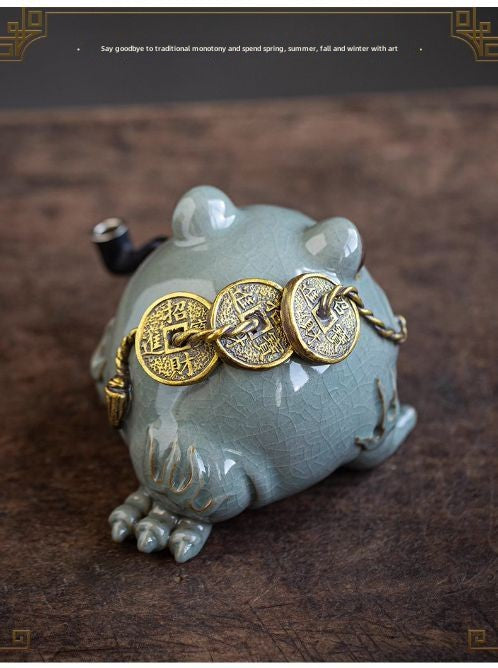 Creative ceramic three-legged Geyao golden toad tea pet can raise toad home fortune ornaments tea room tea table desktop decoration