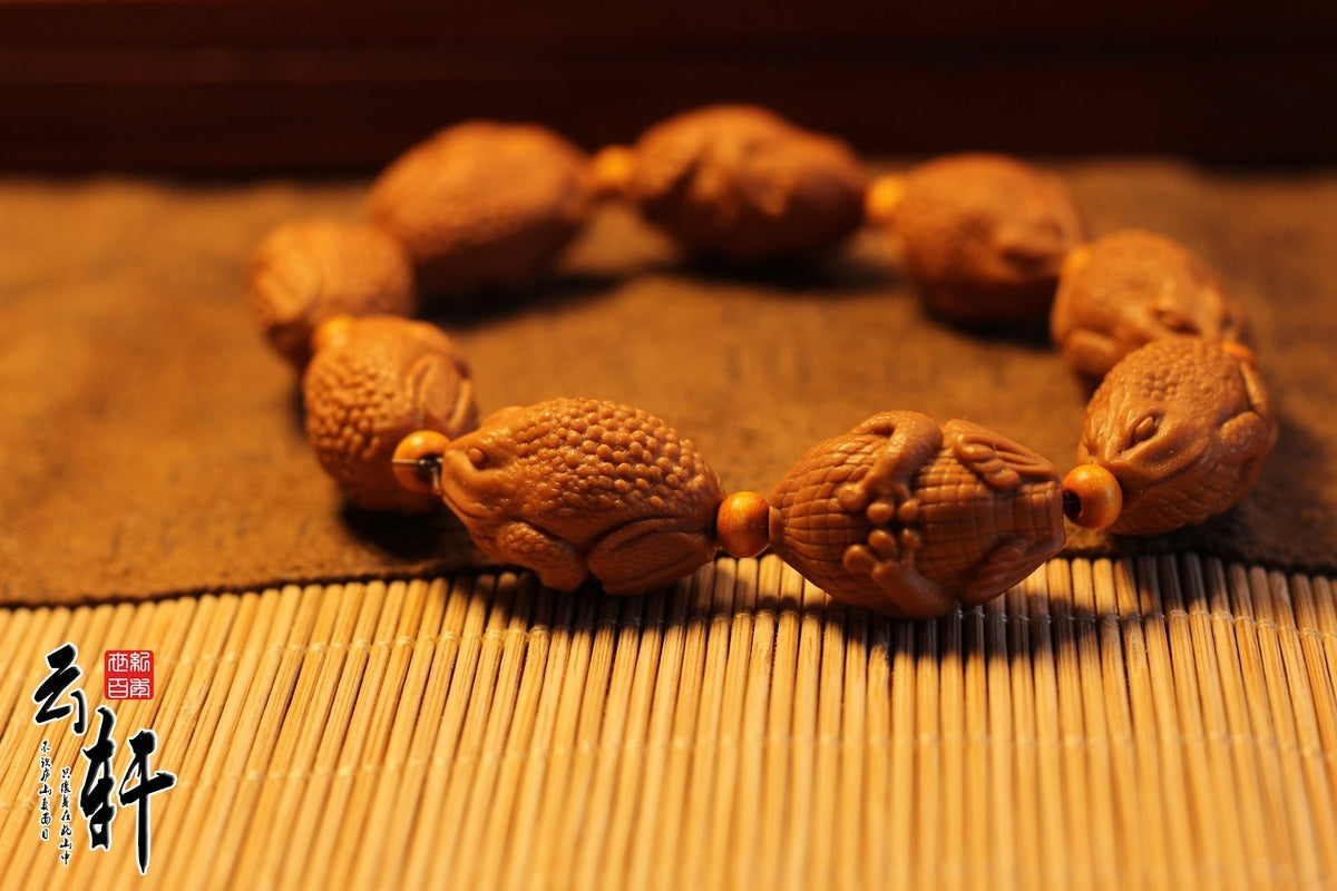 Nut carving bracelets, rich golden toad, lucky toad, olive carving bracelets for men and women, gift jewelry, free shipping