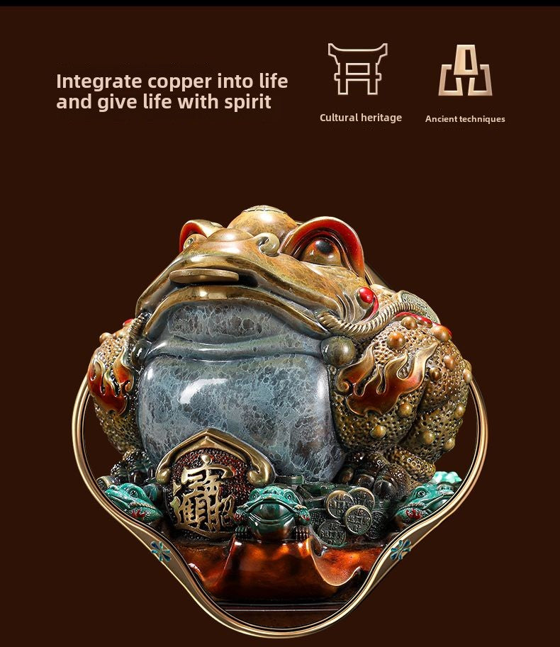 The source of gifts to attract wealth and prosperity, all-copper golden toad ornaments, three-legged toad, copper golden cicada, store front desk decoration, opening gift