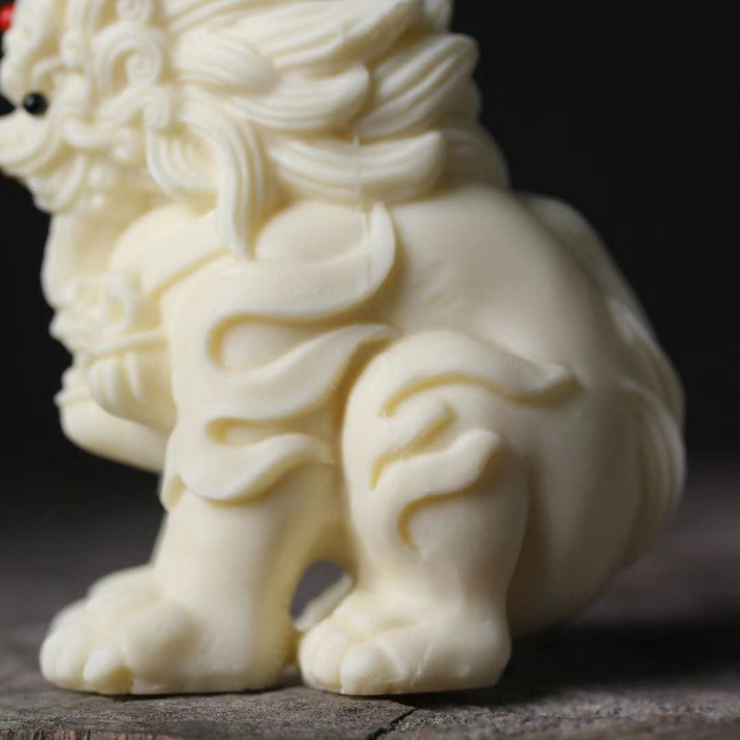 Ivory fruit auspicious beast three-eyed unicorn micro landscape ornaments car center console ornaments Chinese style tea pet