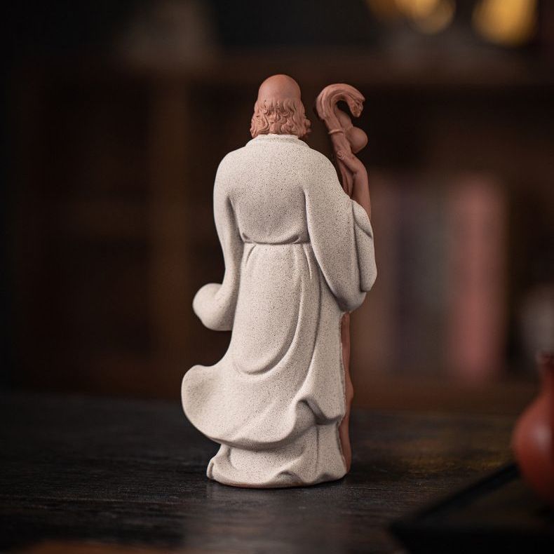 Zen ceramic sculpture of Bodhidharma, a figure on the desktop, a tea pet for the living room, a tea room, a shelf for decoration