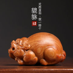 Natural cypress wood carving Pixiu Wenwan hand-held pieces creative mascot desktop decorations gift ornaments