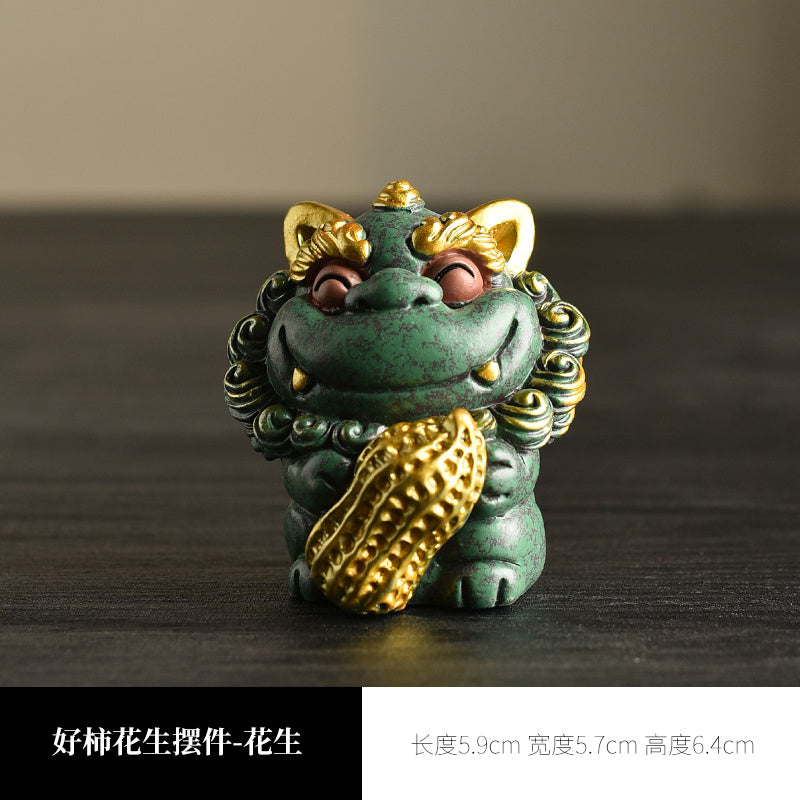 Taomi Qing sandstone colored gold auspicious beast tea pet ornaments cultural and creative wealth-attracting Pixiu Qilin a pair of desktop ornaments mascots