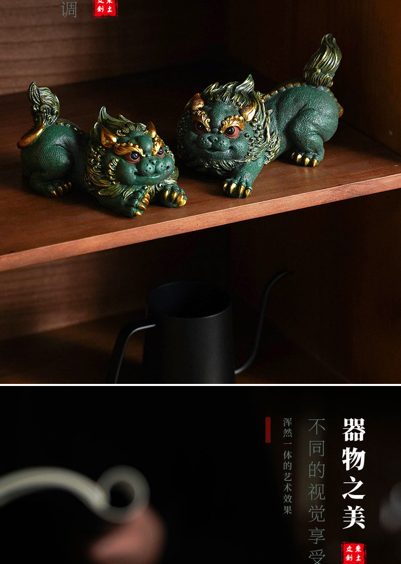 Dongtu Cultural and Creative Auspicious Beast Fortune Pixiu Kirin Office Living Room Coffee Table Desktop Tea Pet Fish Tank Landscaping Decoration