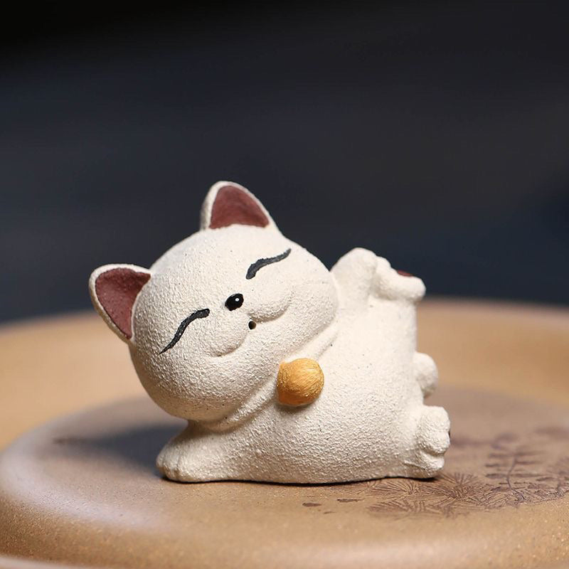 Yixing purple sand tea pet [Lucky Cat] Ornament sculpture tea set creative model can be raised to decorate the tea table kitten