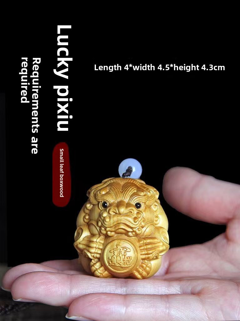 Thuja boxwood handle piece Pixiu wood carving fortune-bringing Pixiu holding a ball and answering every request car keychain pendant