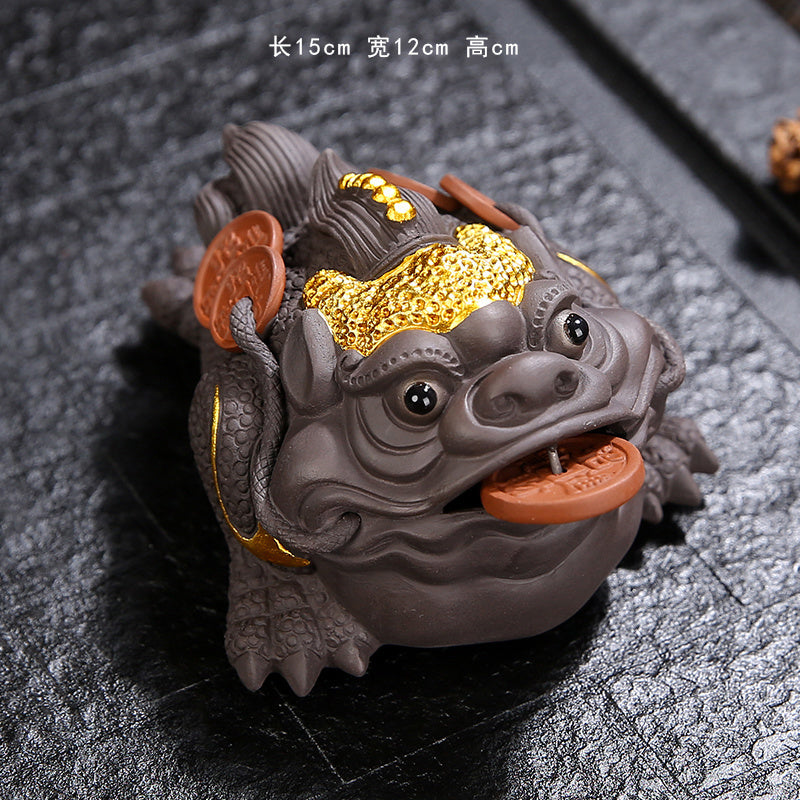 Golden Toad Zisha Tea Pet Ornaments Can Be Raised to Bring Fortune and Spray Tea Play Tea Table Handmade Three-legged Toad Kung Fu Tea Set Accessories