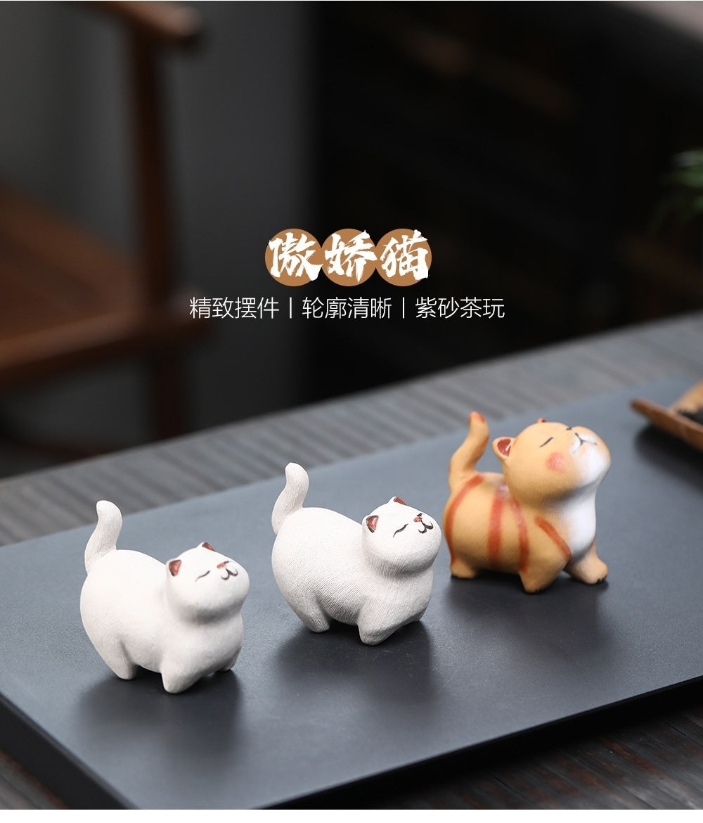 Yixing purple sand tea pet cat ornaments handmade tea table decoration tea table decoration tea play tea set accessories lucky cat can be kept