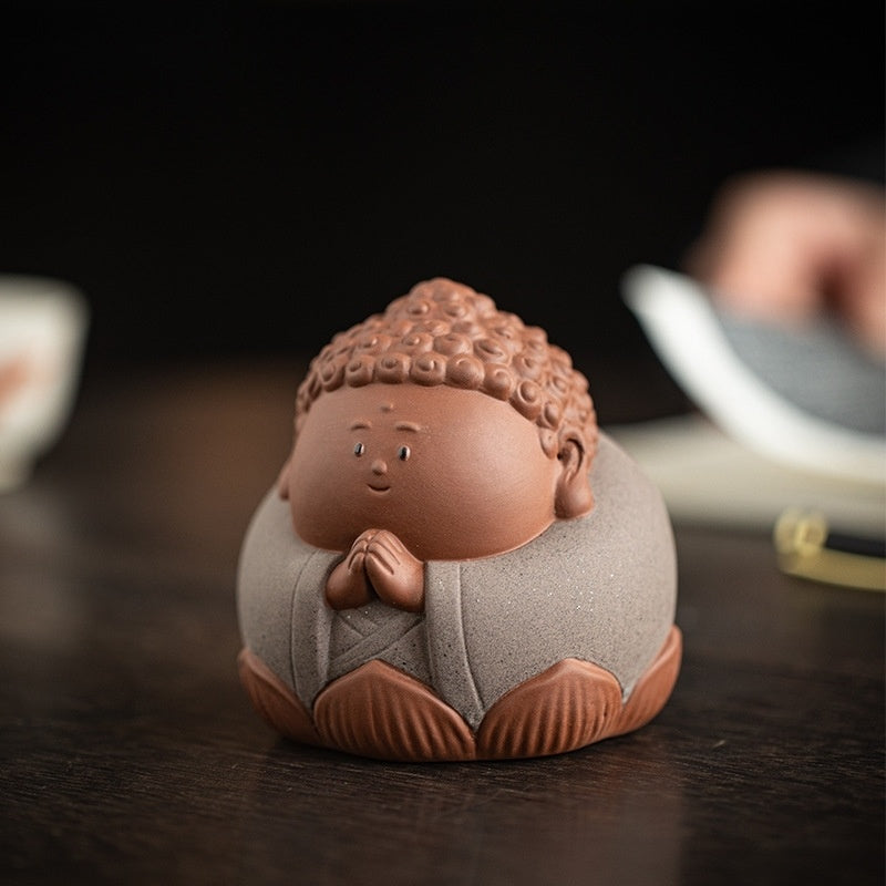 [Auspicious pattern embellishment] Cute Q version little Tathagata purple sand tea pet ornaments Guanyin Bodhisattva crafts Zen tea room desktop decorations