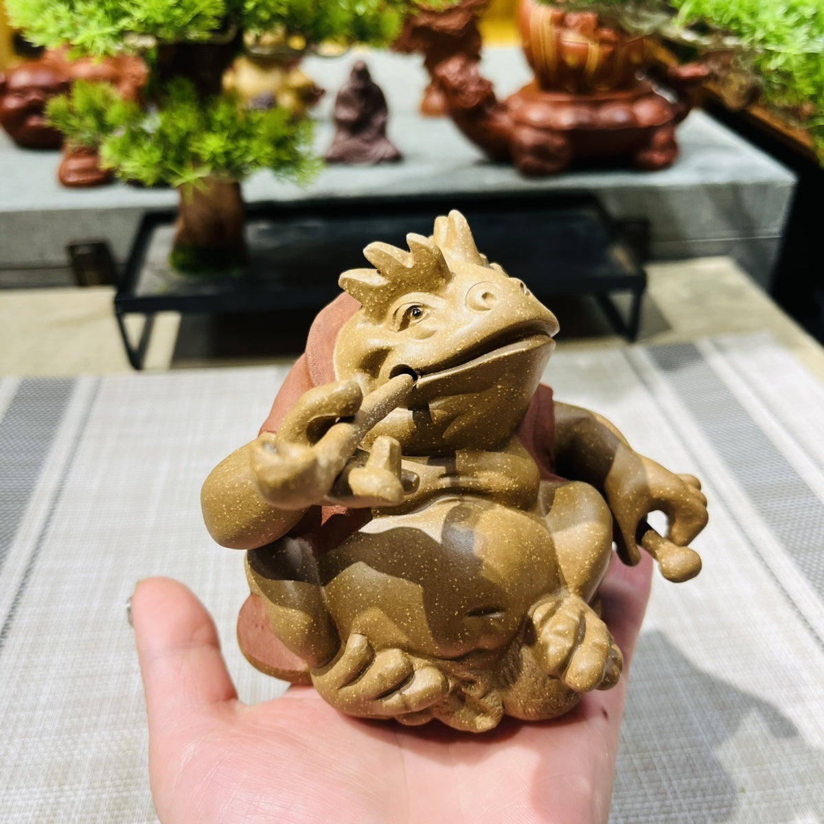 Yixing boutique high-end purple clay tea pets Personalized trendy pipe Golden Toad Knight Kung Fu Toad Fairy Kung Fu tea set