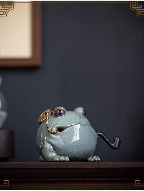 Creative ceramic three-legged Geyao golden toad tea pet can raise toad home fortune ornaments tea room tea table desktop decoration