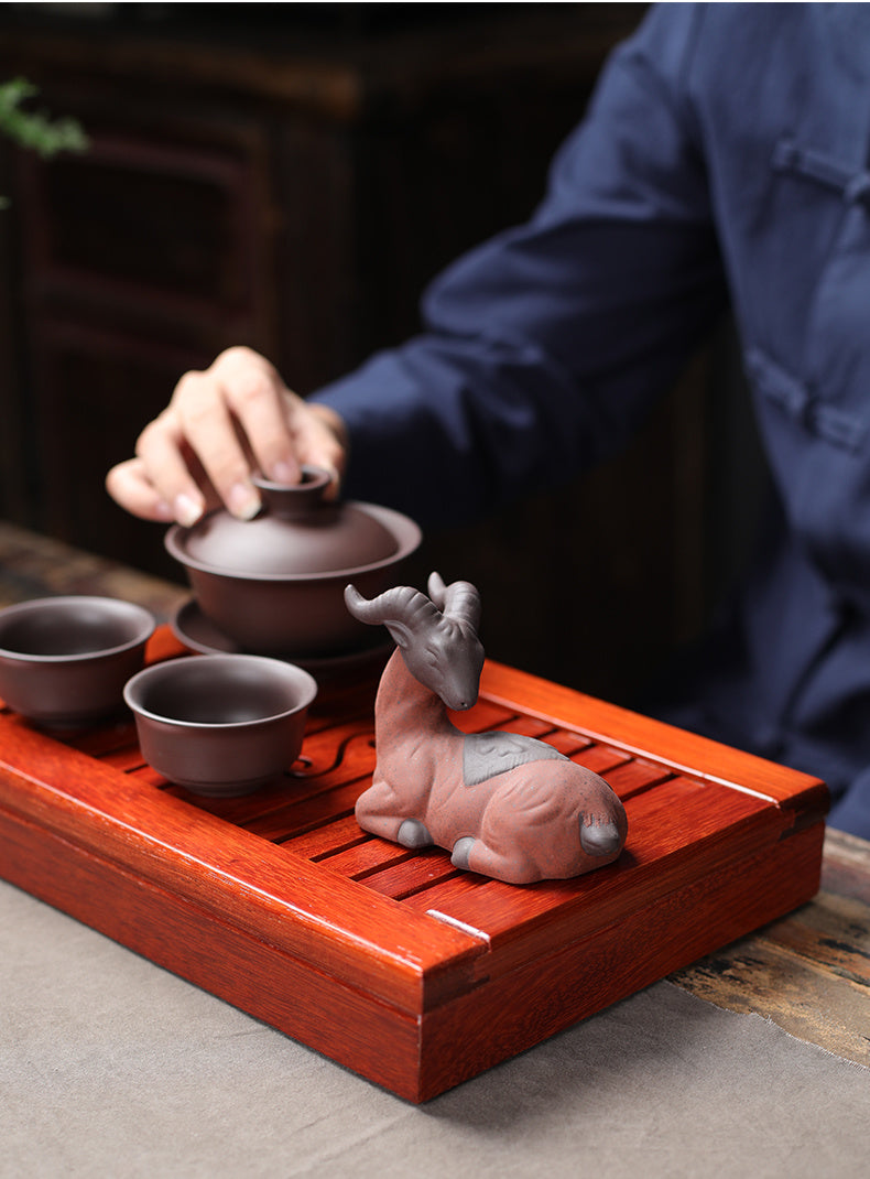 [Novel shape] Yuxuan goat tea pet purple sand ornaments boutique ceramic tea toy tea art tea tray accessories 12 zodiac sheep craft ornaments