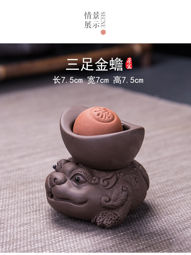 Golden Toad Zisha Tea Pet Ornaments Can Be Raised to Bring Fortune and Spray Tea Play Tea Table Handmade Three-legged Toad Kung Fu Tea Set Accessories