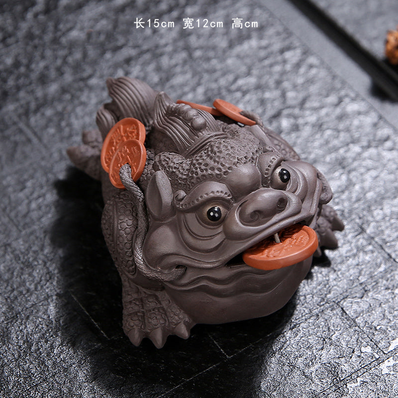 Golden Toad Zisha Tea Pet Ornaments Can Be Raised to Bring Fortune and Spray Tea Play Tea Table Handmade Three-legged Toad Kung Fu Tea Set Accessories