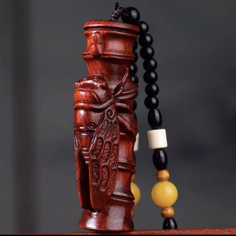 Rosewood blockbuster wood carving bamboo cicada solid wood carving lizard hand-held pendant cultural handicraft decoration