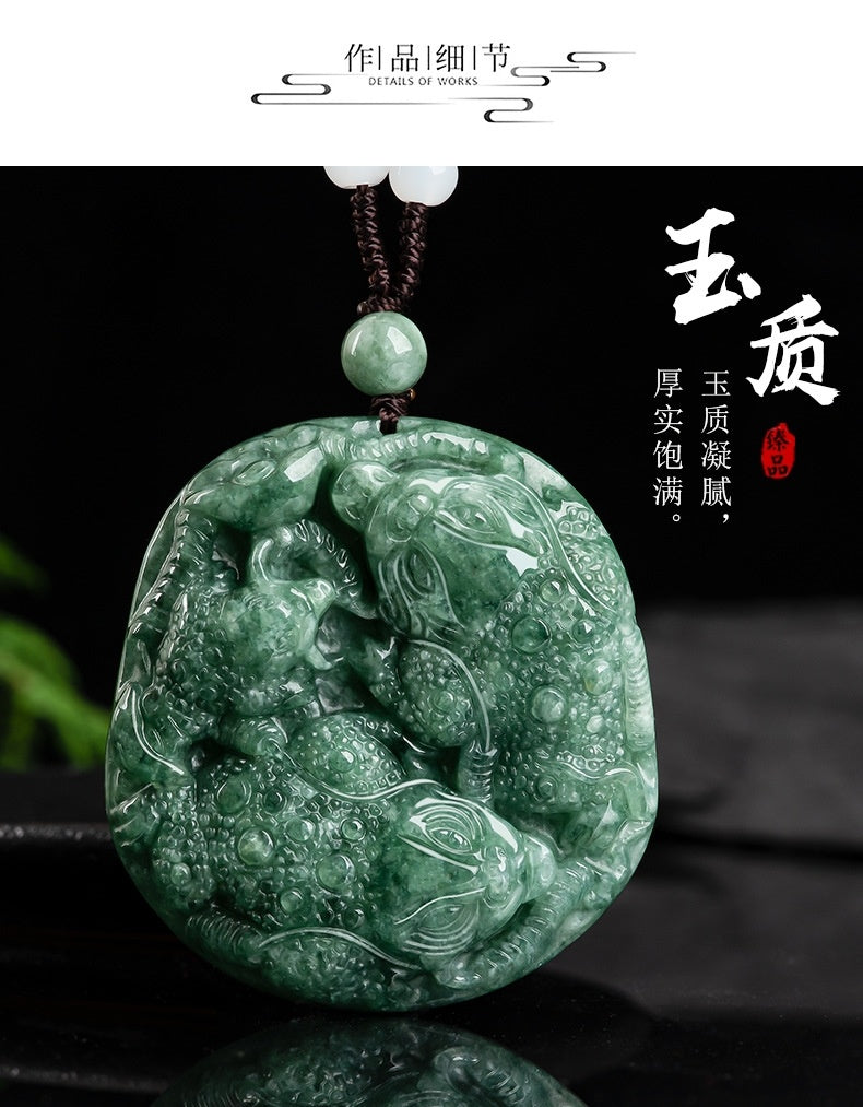 Natural jadeite fortune-attracting golden toad pendant, ice jade, green golden toad large pendant, jade plaque, fortune-attracting