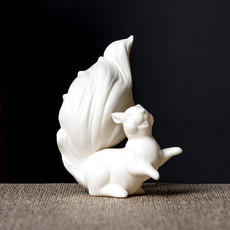 Dehua white porcelain mini animal ceramic tea pet ornaments little squirrel tea ceremony desktop decoration gardening landscaping decoration