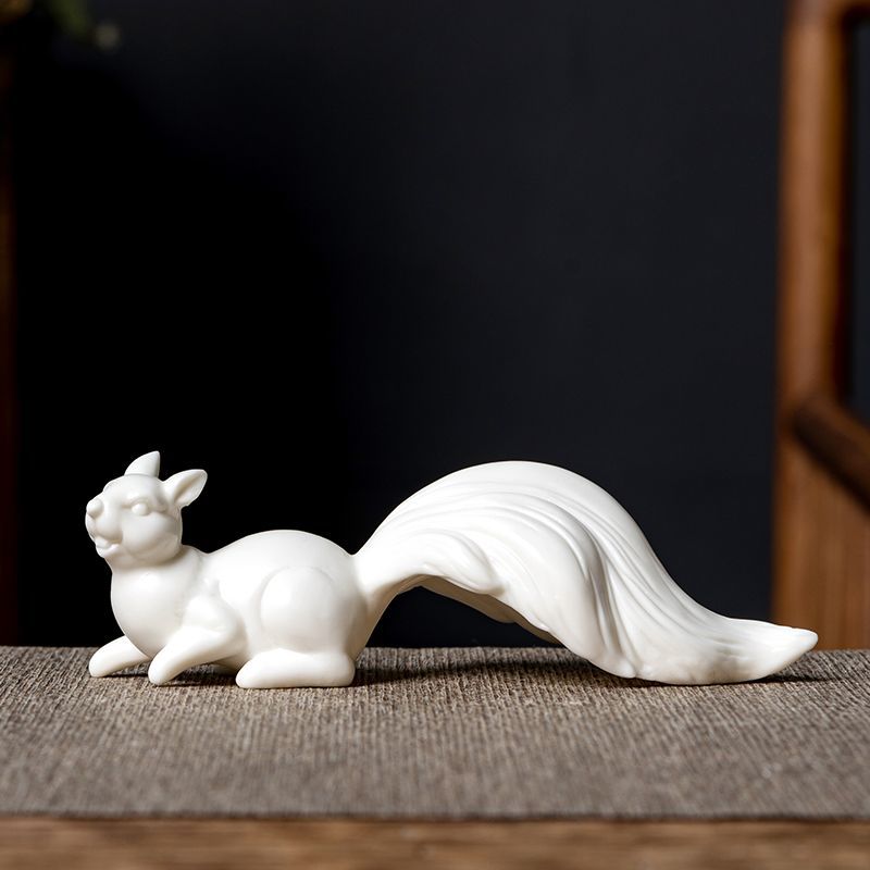 Dehua white porcelain mini animal ceramic tea pet ornaments little squirrel tea ceremony desktop decoration gardening landscaping decoration