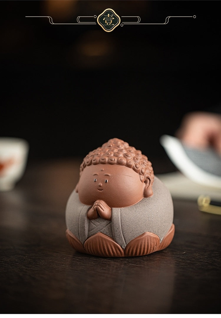 [Auspicious pattern embellishment] Cute Q version little Tathagata purple sand tea pet ornaments Guanyin Bodhisattva crafts Zen tea room desktop decorations