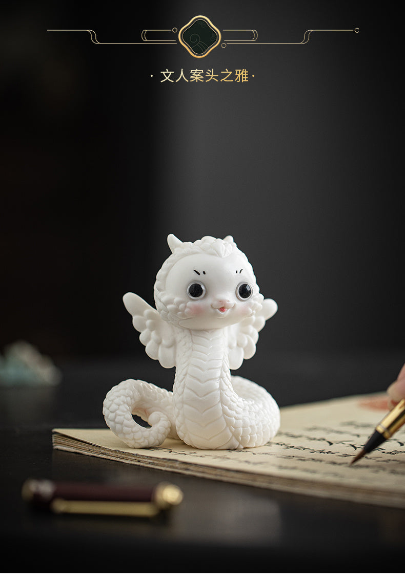 Ceramic little white snake soaring to the top creative boutique tea pet ornaments cute zodiac tea toy tea table mascot gift