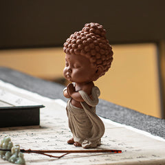 Chinese ceramic baby Buddha Zen ornaments office tea table desktop decorations cute prince Buddha tea pet