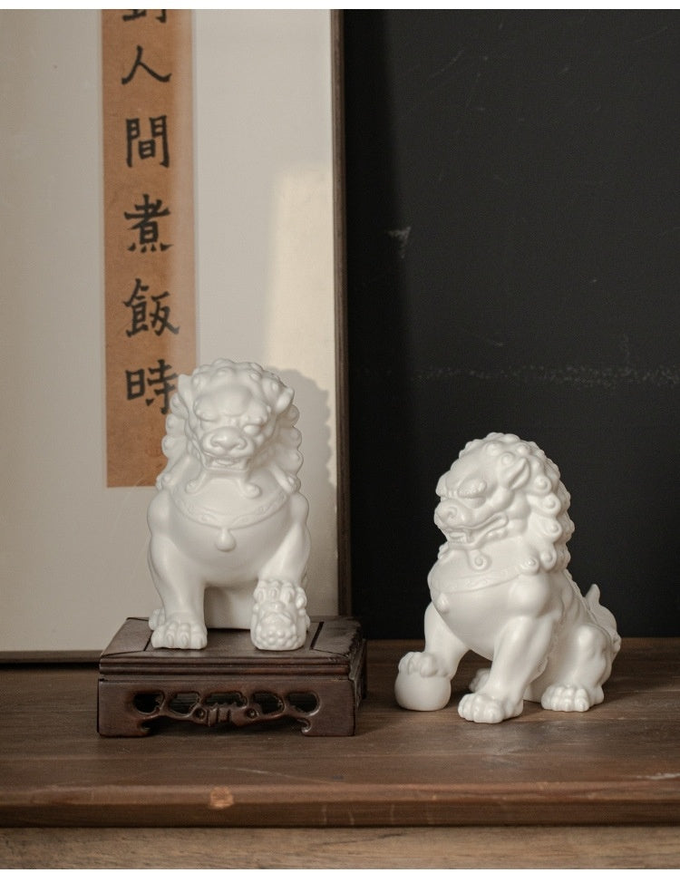 White ceramic ornaments living room tea pet porch tea room tea table office Chinese antique shelf decoration ceramic lion