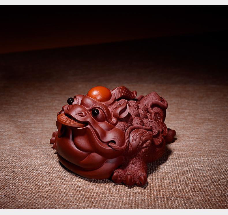 Purple sand tea pet Yixing boutique golden toad tea tray ornaments office high-end decoration Hongyun Dang pure handmade ornaments