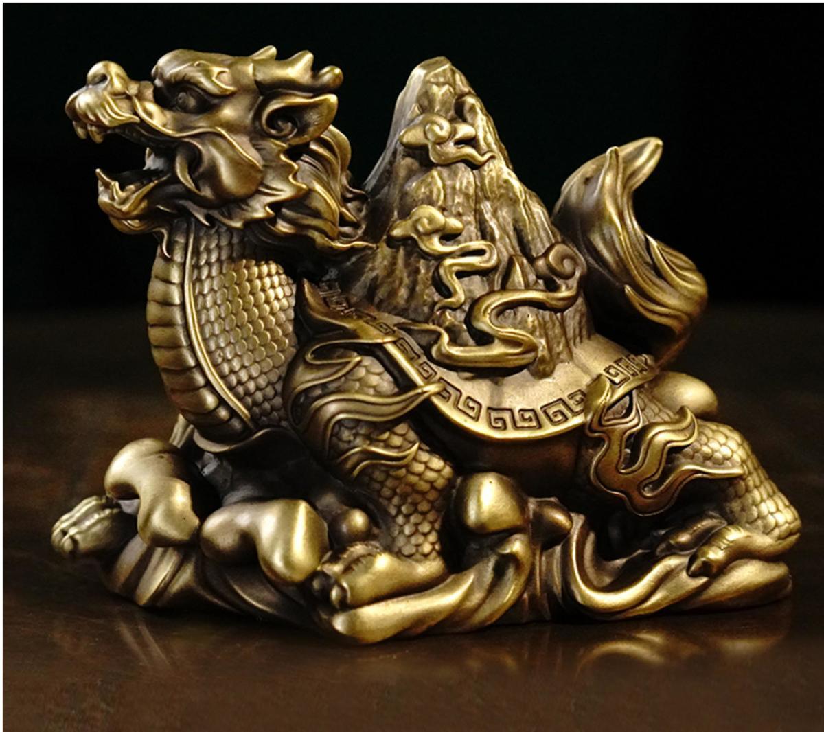 Brass dragon turtle carrying mountain ornaments exquisite hand-held pieces Xuanwu Baxia tea pet home office desk decoration gifts