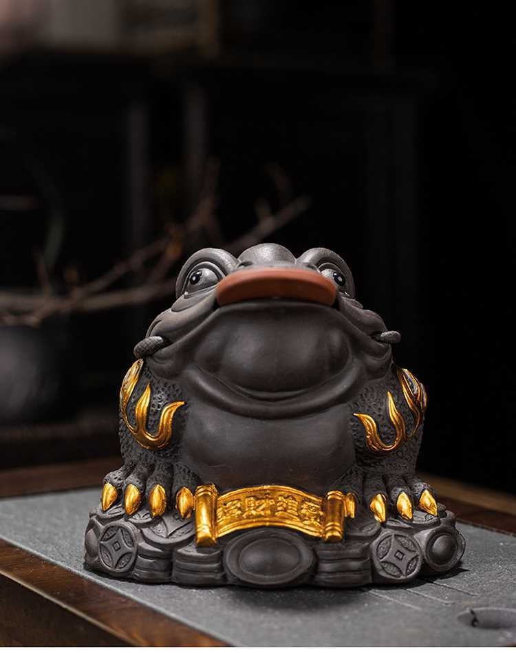 Purple sand tea pet ornaments can be used for home use to attract wealth, dragon turtle, pixiu, golden toad, office tea toys, fine tea ceremony accessories