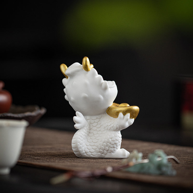 Creative white porcelain cute zodiac dragon tea pet ornaments lucky dragon tea ceremony tea play tea table decoration mascot gift