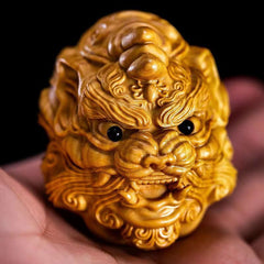 Boxwood carving auspicious beast Pixiu portable play hand-held pieces men's play thuja cypress wood carving pendant craft pendant