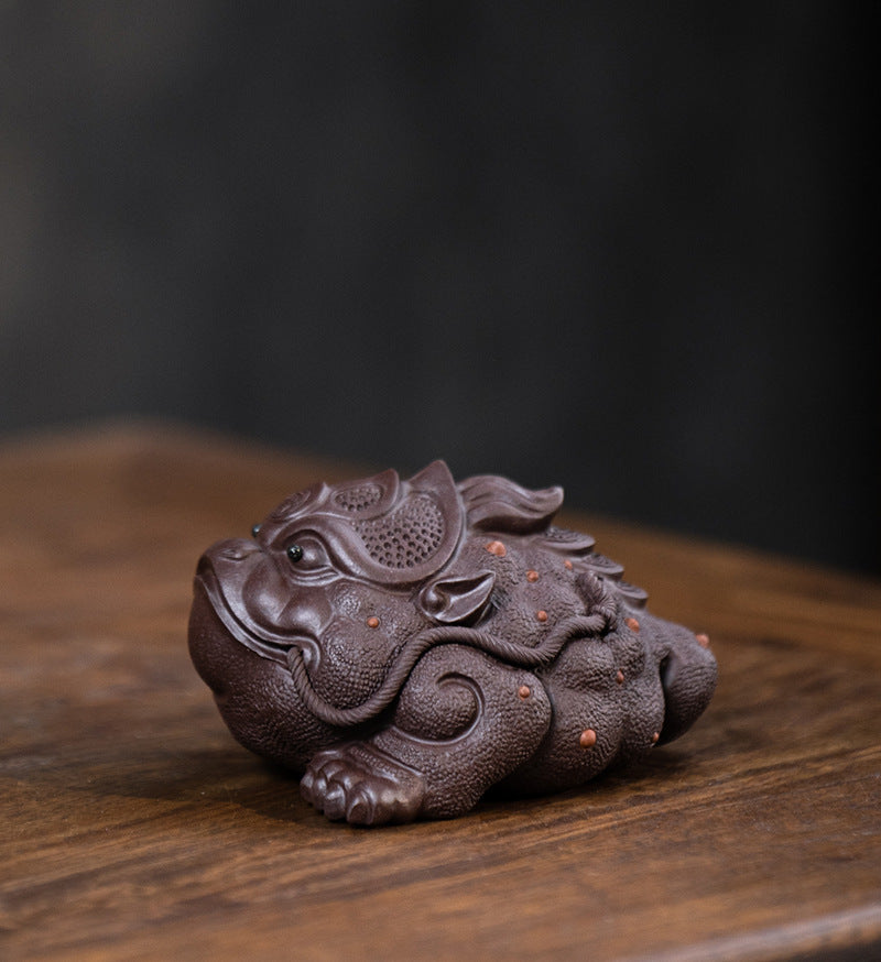 Yixing purple clay tea pet ornaments high-end purple clay three-legged golden toad fortune tea pet can be raised