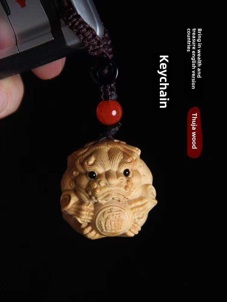 Thuja boxwood handle piece Pixiu wood carving fortune-bringing Pixiu holding a ball and answering every request car keychain pendant