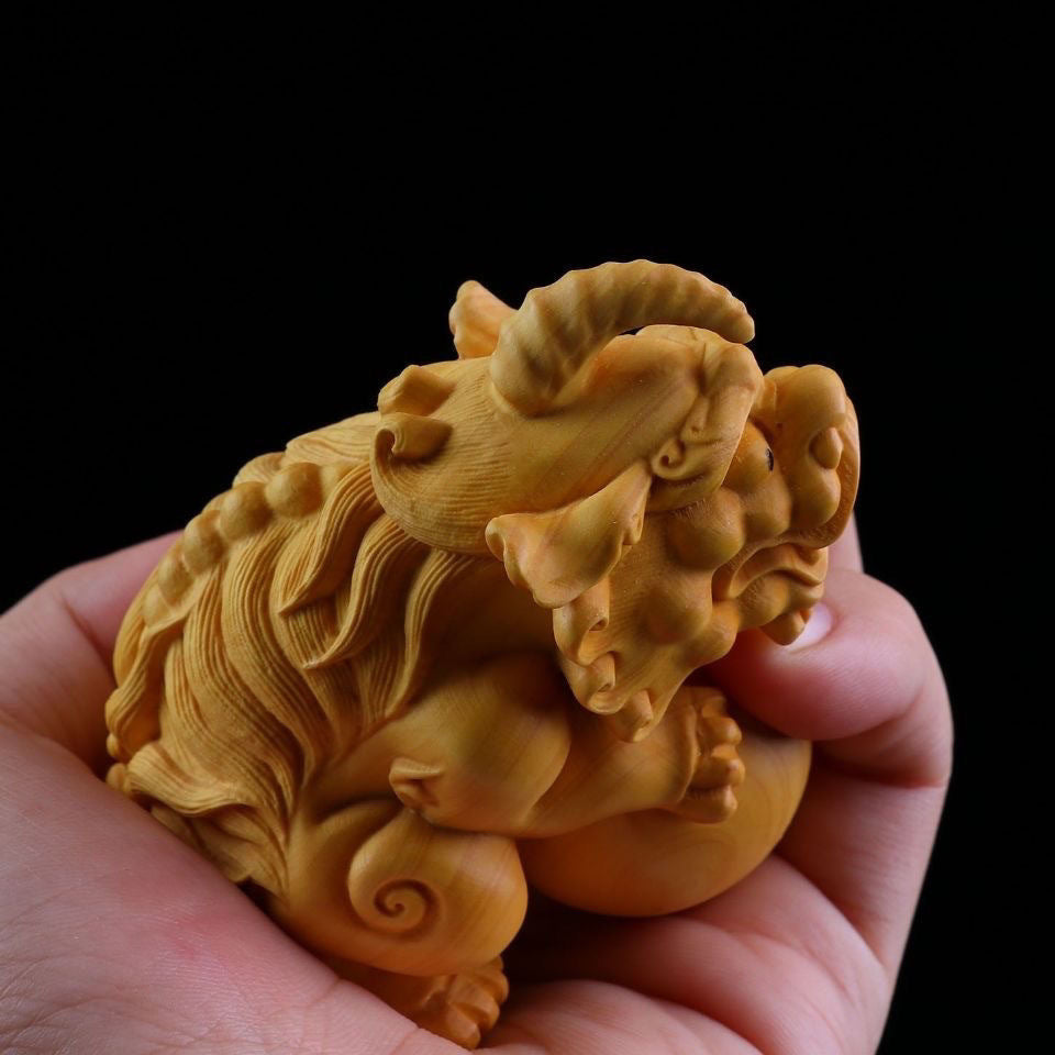 Taihang Cliff Cypress Pixiu Woodcarving Wenwan Hand-held Piece Men's Portable Ball Pixiu Pendant Unicorn Solid Wood Ornament