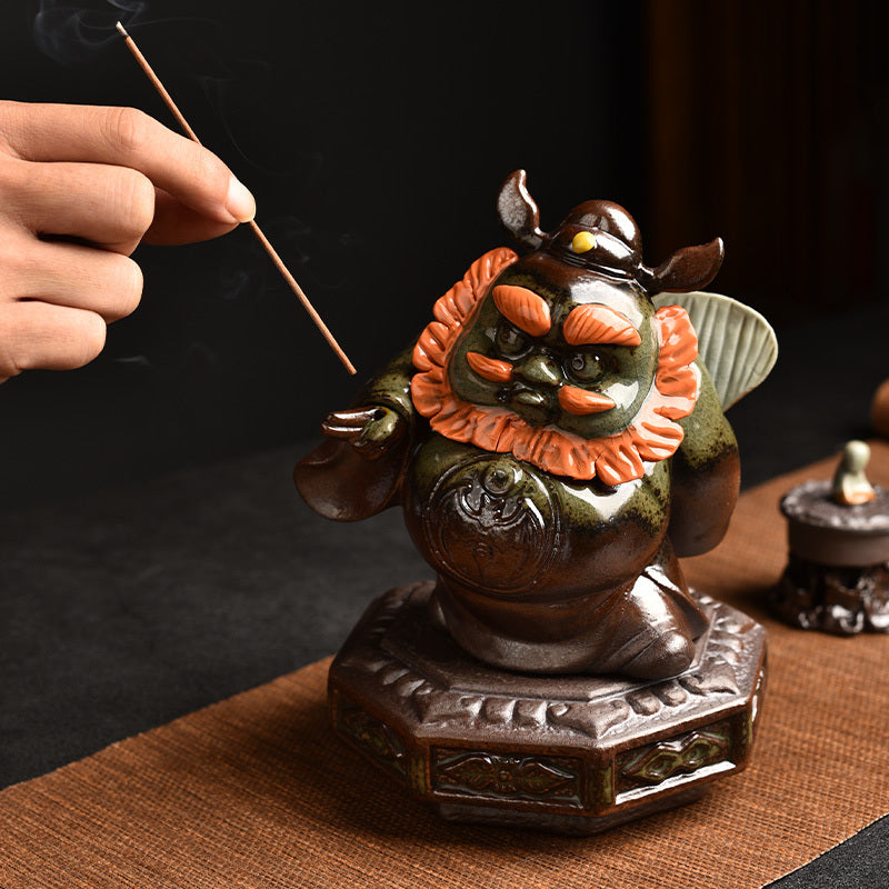 Qingshui Laoyan awakening lion tea pet ornaments can be raised on the tea table to attract wealth, personality, cute, creative desktop tea ceremony boutique accessories