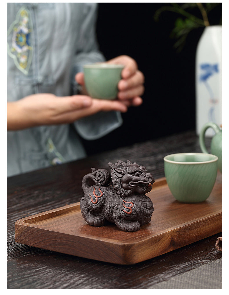 Purple sand tea pet Kirin can be raised to attract wealth tea toy tea tray ornaments fine handmade Yixing high-end tea ceremony Kung Fu tea set