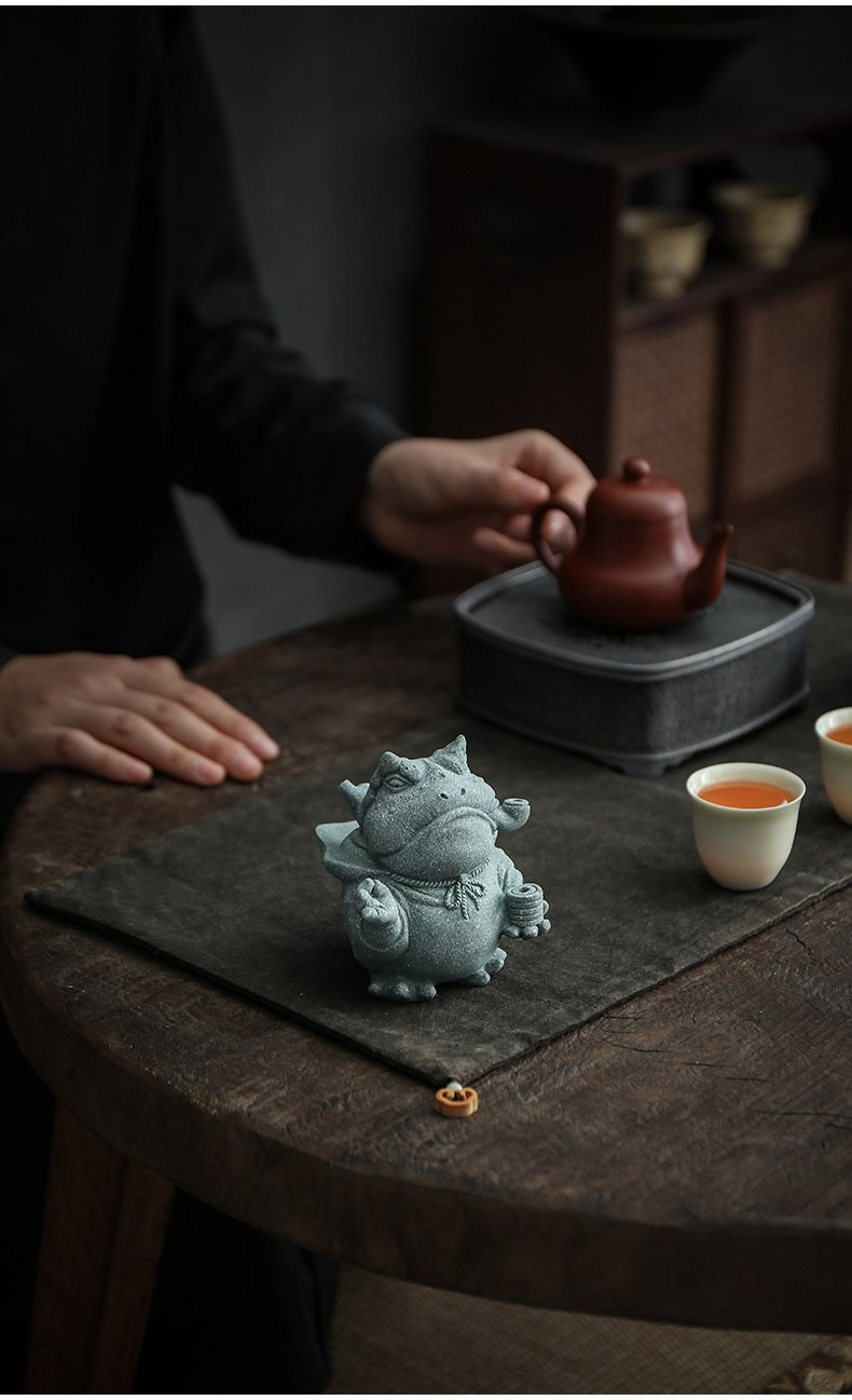 Green sandstone tea pet golden toad ornaments count with fingers fish tank landscaping auspicious toad decoration creative tea tray accessories