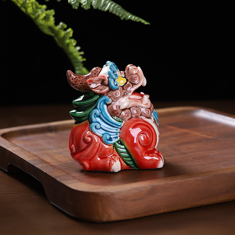 Fortune-attracting ceramic tea pets, Pixiu, golden toad, unicorn ornaments, tea trays, can be raised, Taiwan Cochin pottery, car-mounted, wealth-gathering car