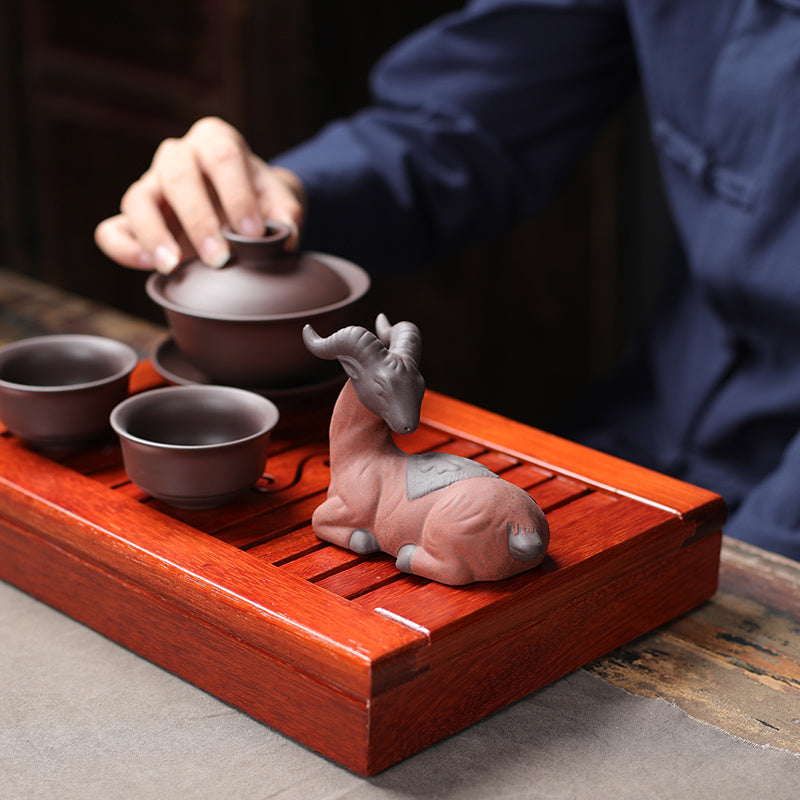 [Novel shape] Yuxuan goat tea pet purple sand ornaments boutique ceramic tea toy tea art tea tray accessories 12 zodiac sheep craft ornaments