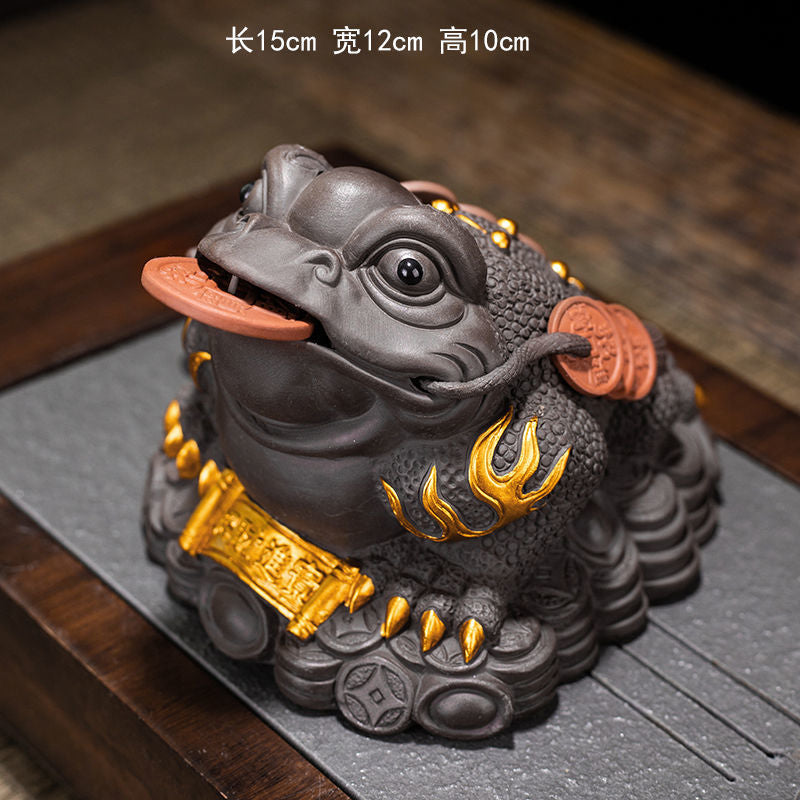 Golden Toad Zisha Tea Pet Ornaments Can Be Raised to Bring Fortune and Spray Tea Play Tea Table Handmade Three-legged Toad Kung Fu Tea Set Accessories