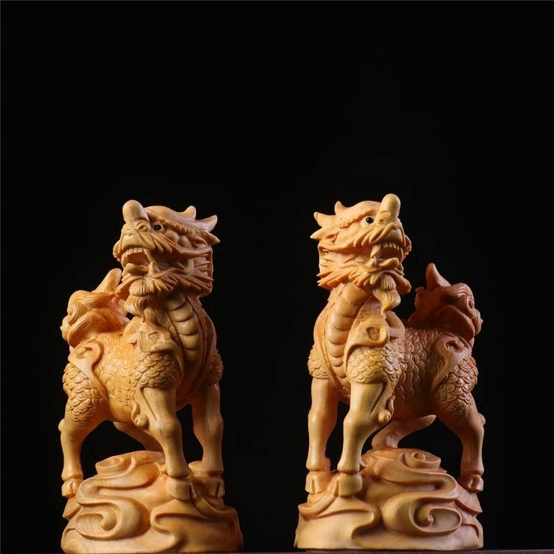 Taihang cliff cypress boxwood carving unicorn hand-held small desktop ornaments creative tea pet office fortune wood carving gift