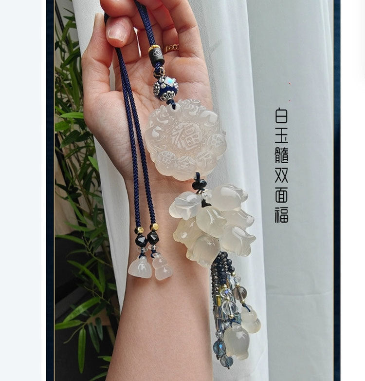 High-end car pendant gray chalcedony agate three sheep Kaitai Qilin Ping An Fu rearview mirror pendant car interior accessories