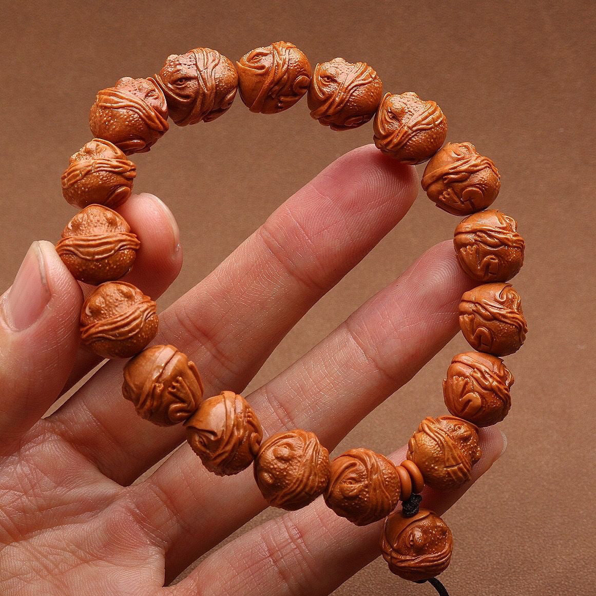 Dragon pattern wild natural peach kernel golden toad bracelet jewelry play men and women couples universal carving gift bracelet