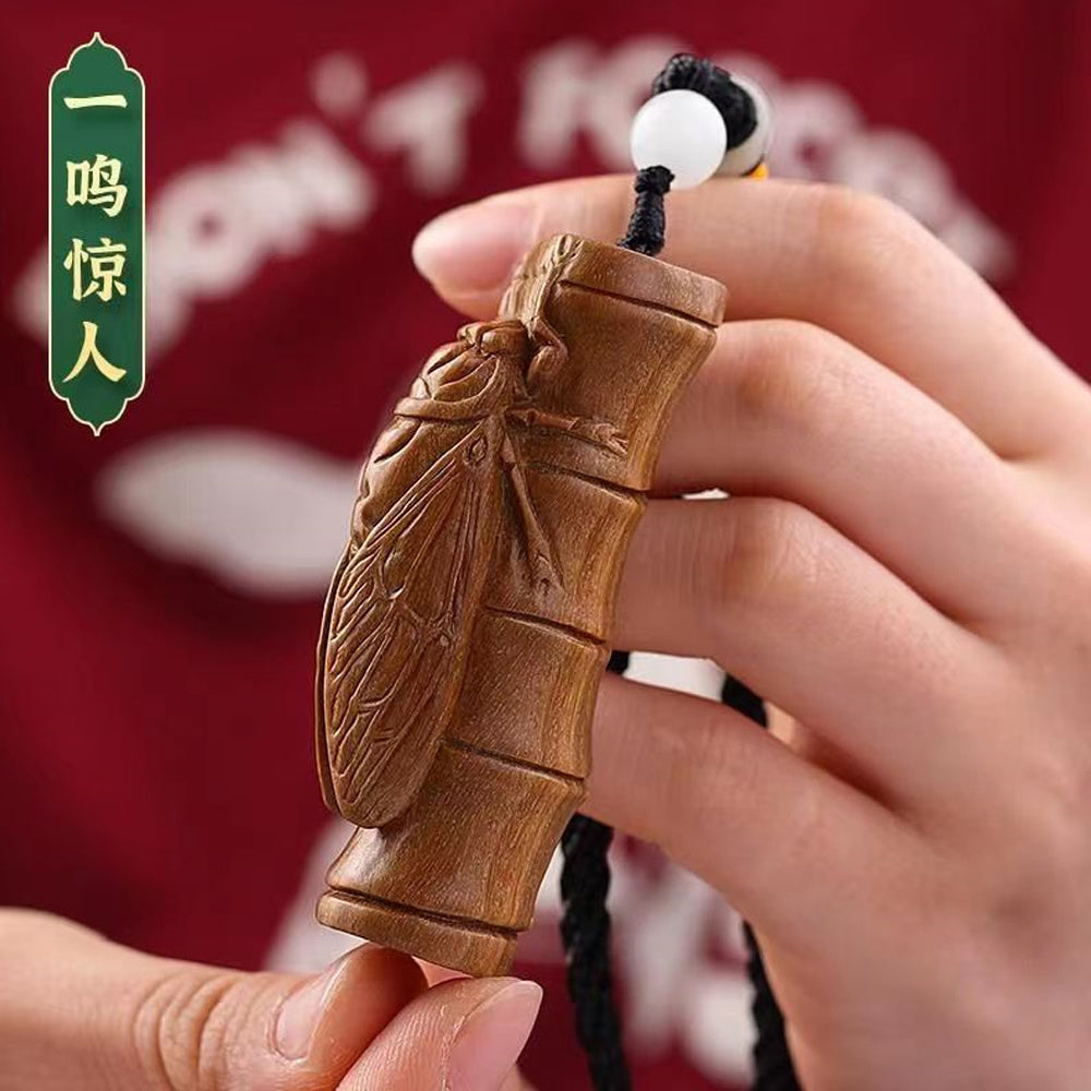 Rosewood blockbuster wood carving bamboo cicada solid wood carving lizard hand-held pendant cultural handicraft decoration