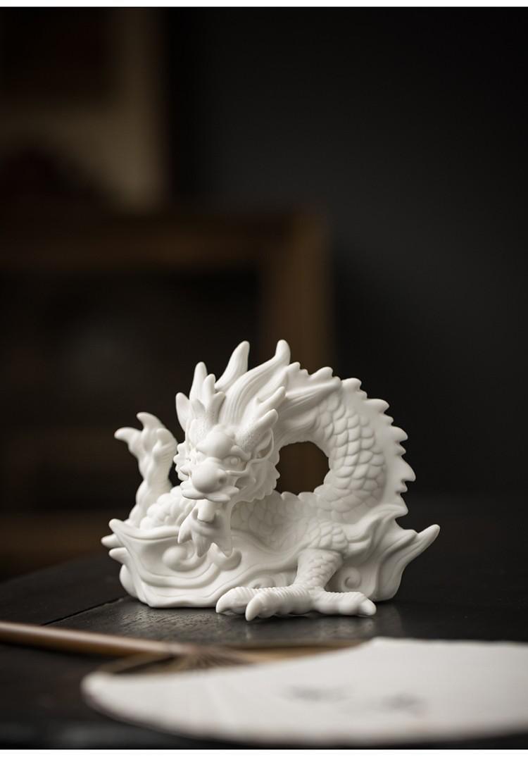 Tea pet ornaments white porcelain twelve zodiac dragon creative boutique can be raised tea tray tea table play auspicious dragon tea ceremony decoration accessories