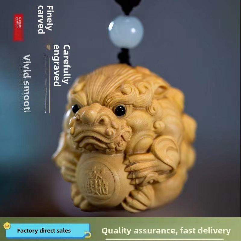 Thuja boxwood handle piece Pixiu wood carving fortune-bringing Pixiu holding a ball and answering every request car keychain pendant